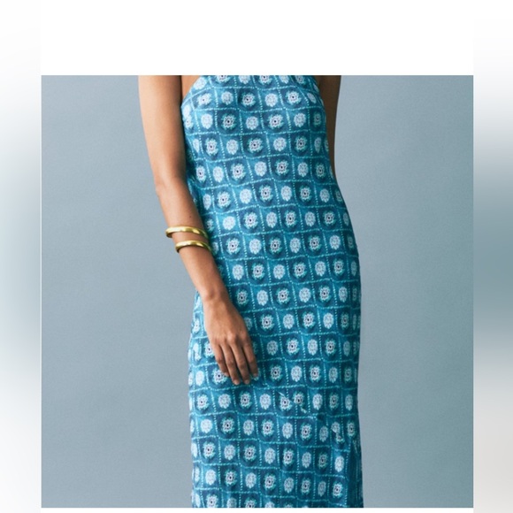 NEW WITH TAGS MNG blue print maxi dress -L
Women’s 4/6 - Picture 3 of 11